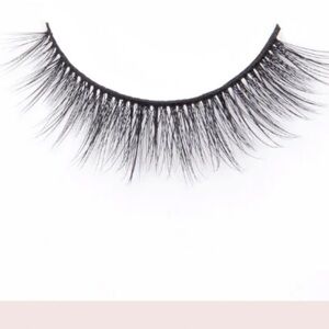 NEW❗️Doe Lashes and Beautiful Bow Animal Print Nail Set